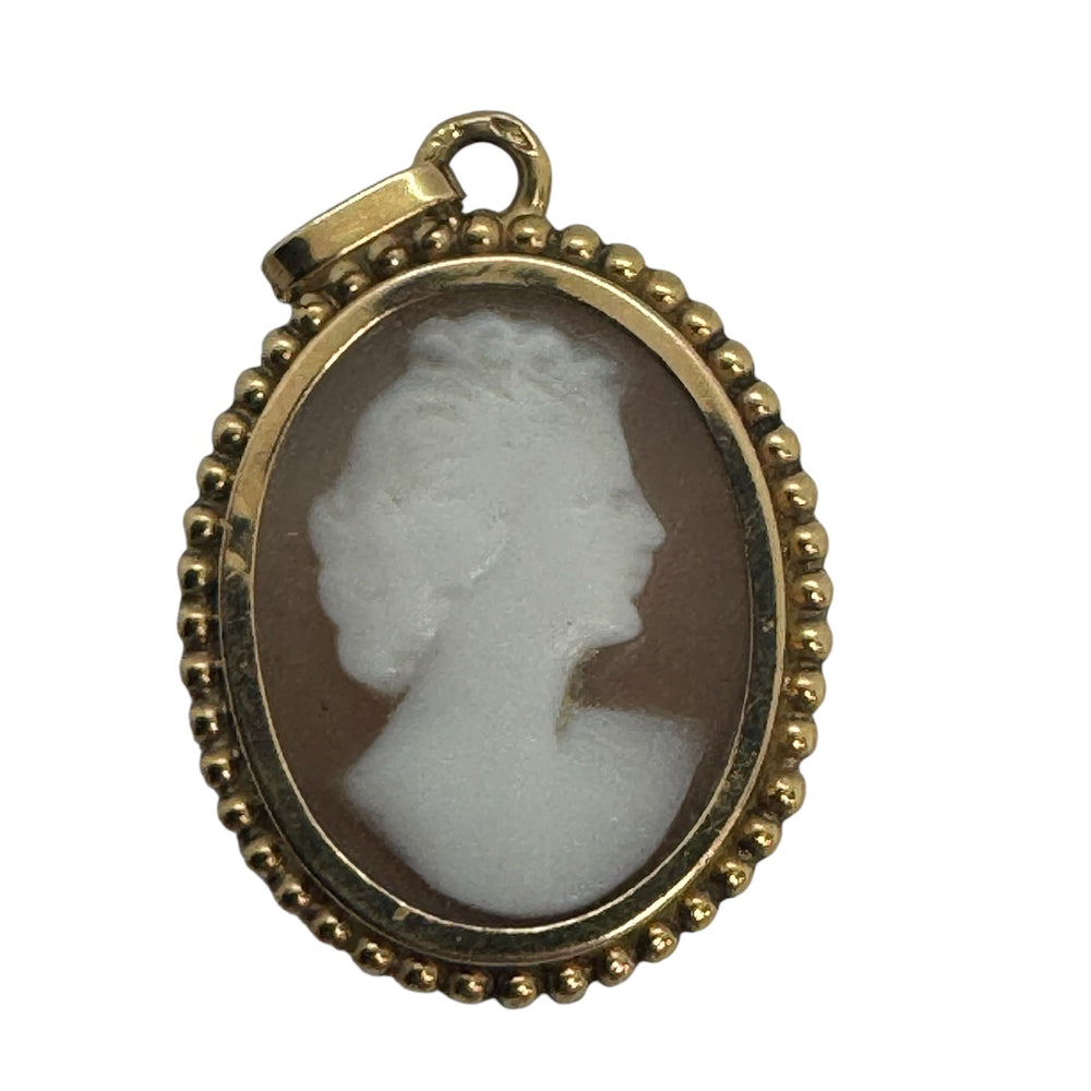 Pendentif Camée en Or Jaune 18K - 2.55 Grs