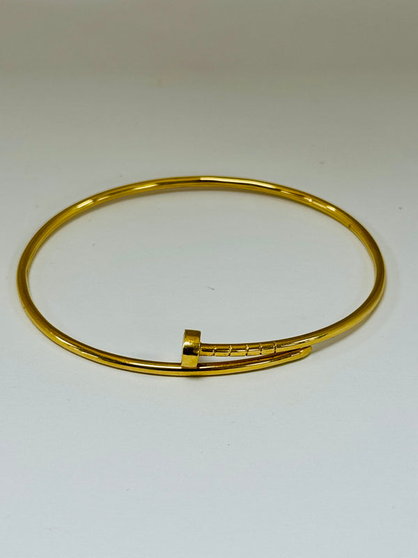 Bracelet clou en or jaune 18K 6.02 Grs