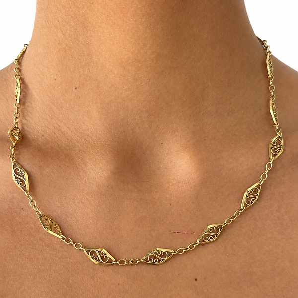 Collier Matinée en maille navette en Or Jaune 18 carats