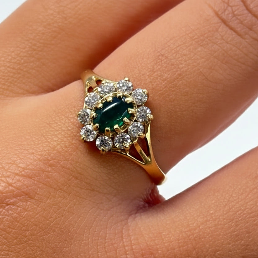 Superbe Bague Marguerite en Or Jaune avec Emeraude