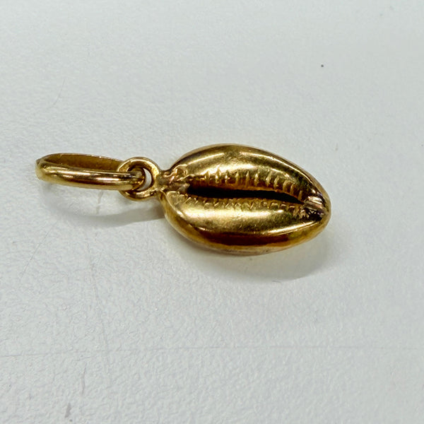 Pendentif Coquillage en Or Jaune 18 K