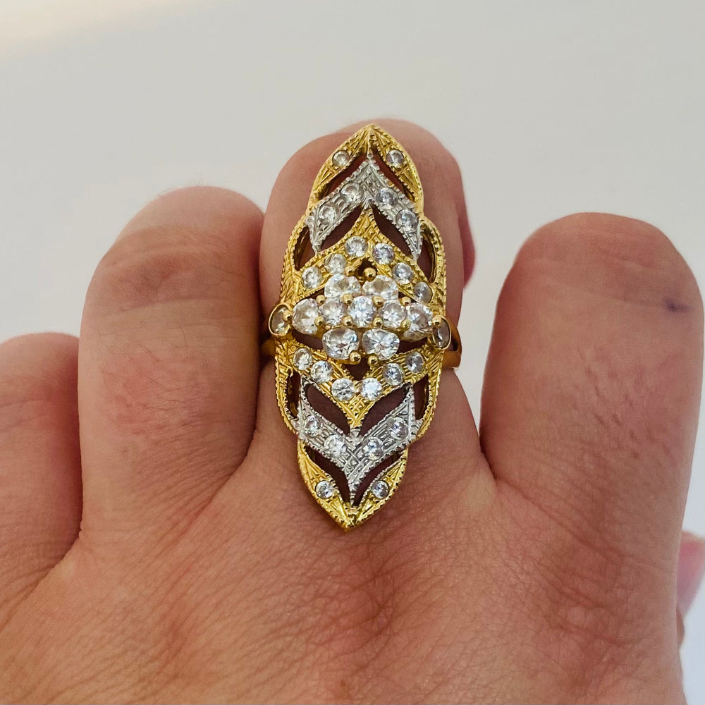 Bague Marquise en Or Jaune 18k avec Oxydes de Zirconium - 9.60 Grs