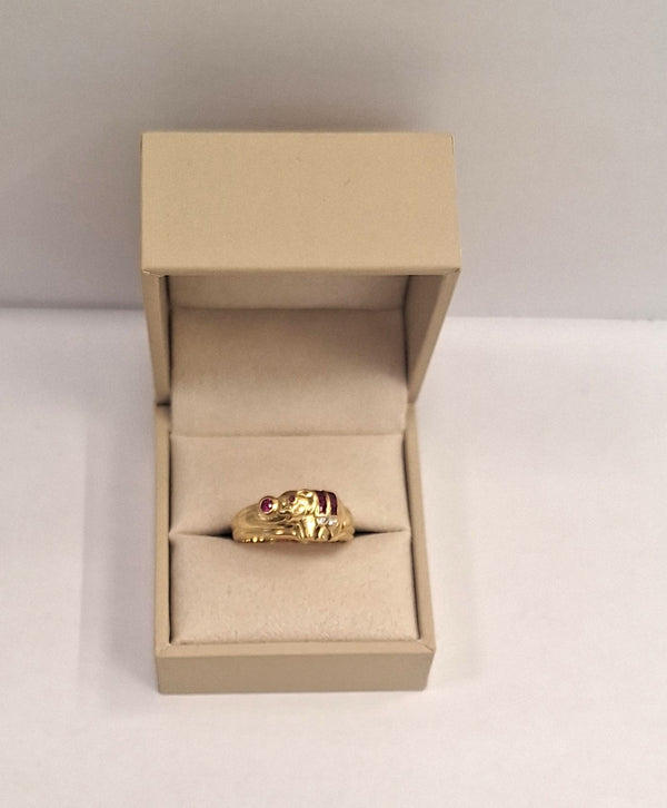 Bague en Or jaune 18K avec éléphant et pierres précieuses