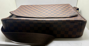 Sacoche Louis Vuitton Shelton MM en bon état
