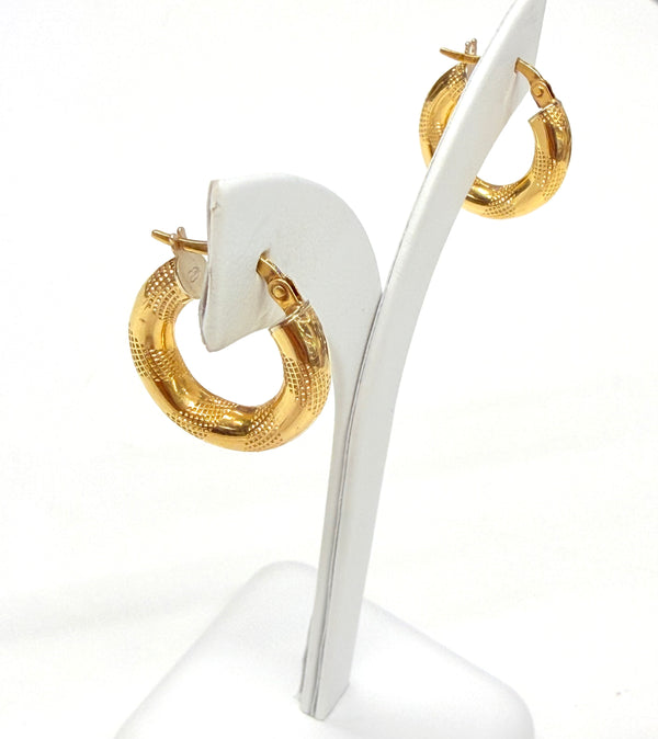 Boucles d'oreilles créoles en or jaune 18k 2.38 Grs