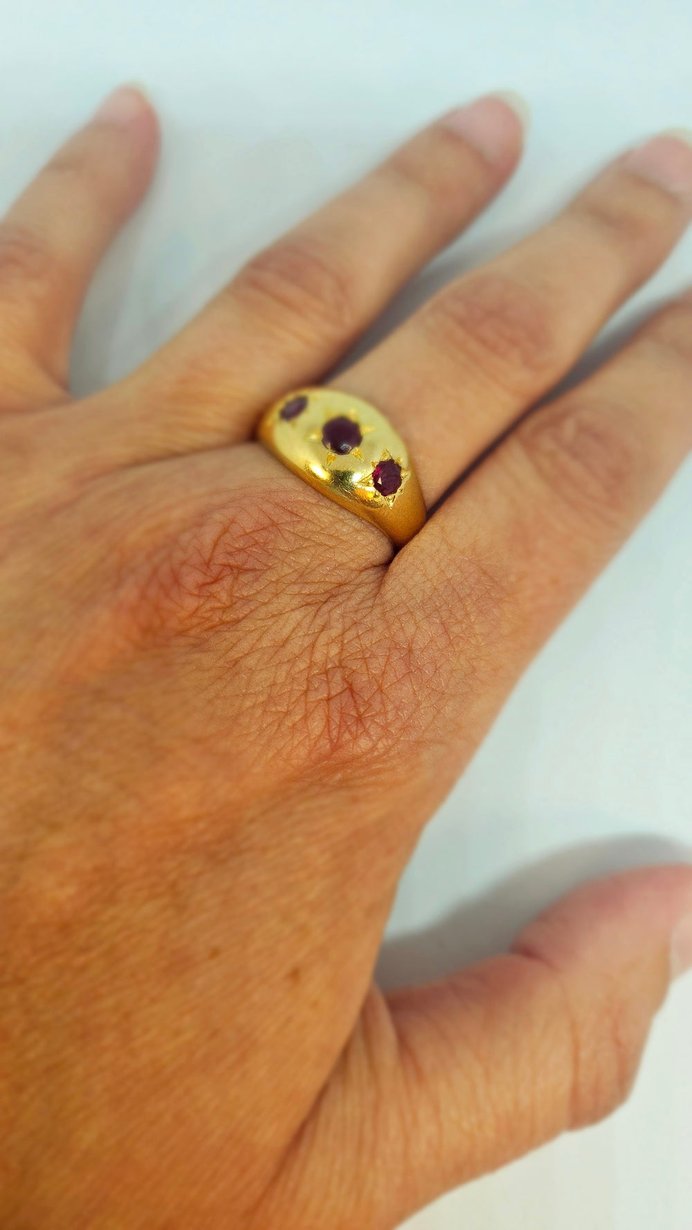 Bague en or jaune 18k avec rubis (9.52g, taille 62)