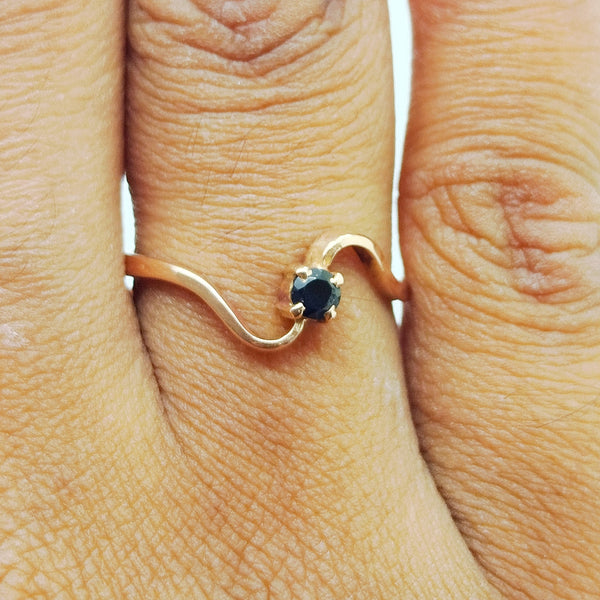 Bague Solitaire en Or Jaune 18K -Taille 54- 1.53g