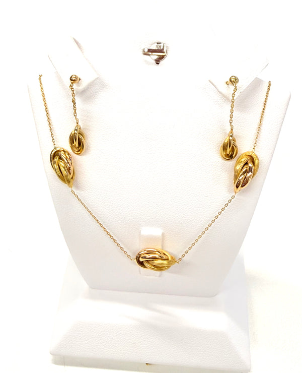 Parure collier et boucles oreilles en or jaune 18k 3.96 Grs