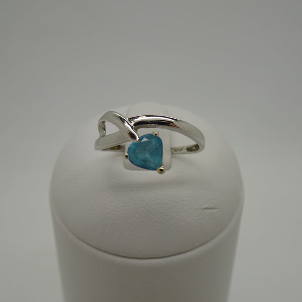 Bague en Or blanc 18K avec spinelle bleu