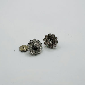Boucles d'oreilles or blanc diamants motif floral 18k