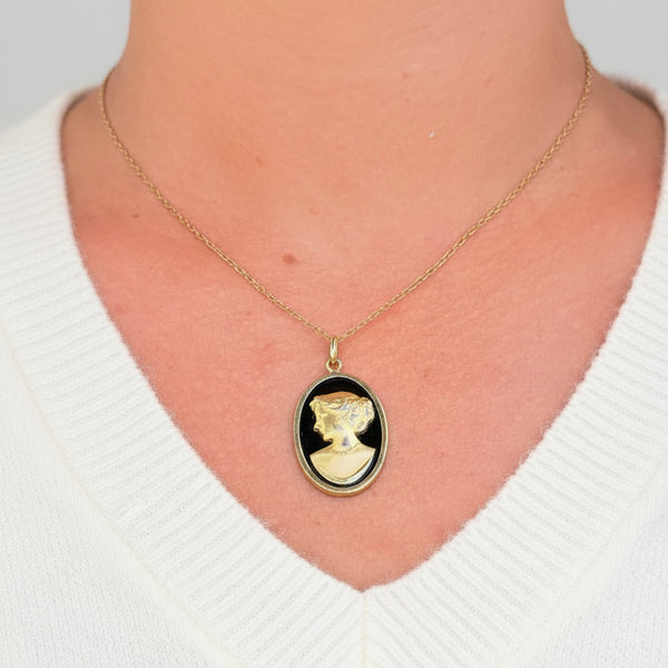 Camée en or jaune 18 K - 2.17 G