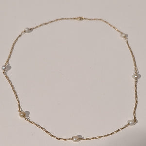 Collier Ras du Cou en Or Jaune avec Perles Naturelles