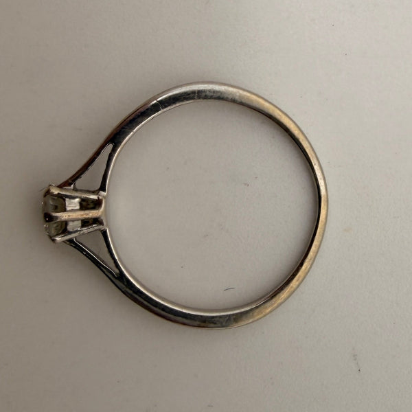 Bague Solitaire en Or Blanc 18K - Taille 48