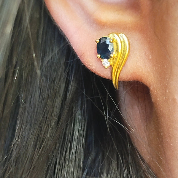 Boucles d'oreilles en Or jaune 18K - saphir et diamants -  1.62G