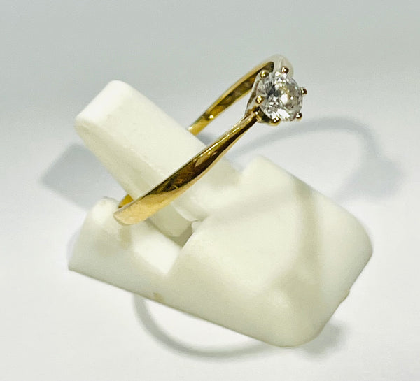 Bague Solitaire en Or Jaune 18 K - Taille 56 - 1.05 G