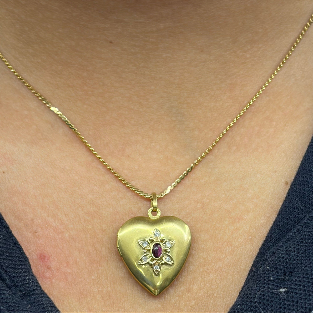 Pendentif Médaillon avec Diamants & Rubis en Or Jaune 18k
