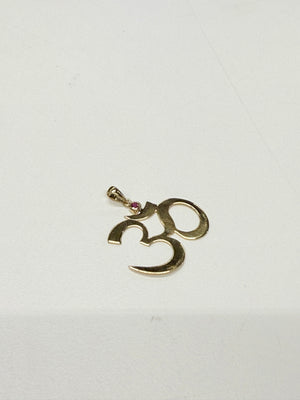Joli Pendentif OM en Or Jaune 18k avec Rubis