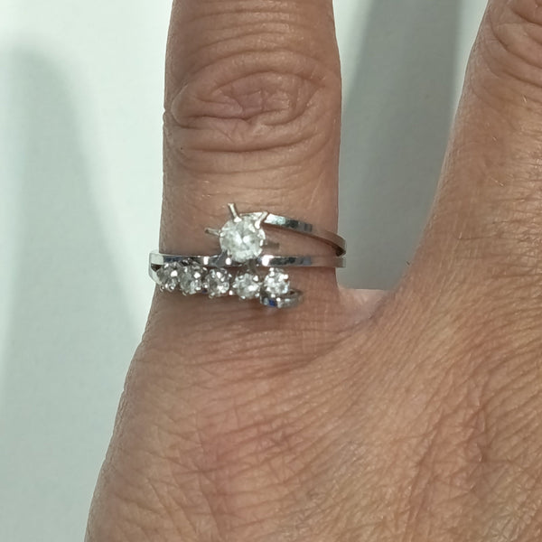 Bague Ancienne en Or Gris 18k avec Topazes - Taille 51