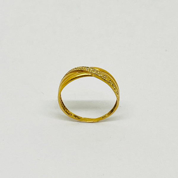 Bague en Or Jaune 18 Carats avec Éclats de Diamants - Taille 58
