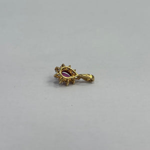 Pendentif marguerite en or jaune 18 carats avec pierres naturelles