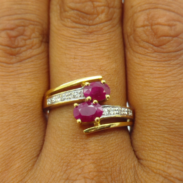 Bague avec Diamants et Rubis en Or Jaune et Or Blanc 18K - Taille 53