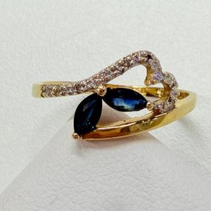 Bague en or jaune 18k, saphirs et diamants Taille 55