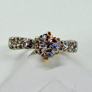 Bague or jaune 18k avec zirconium Taille 56