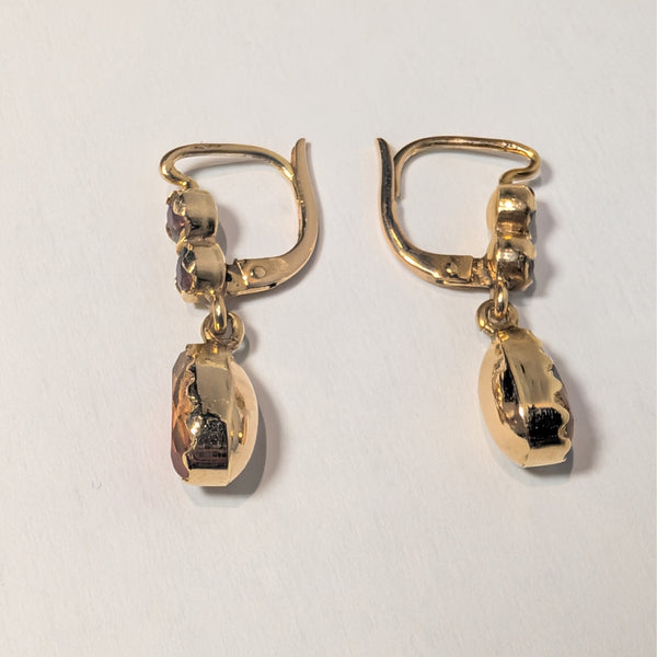Boucles Dormeuses en Or Jaune 18 Carats avec Zirconiums