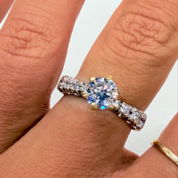 Bague or jaune 18k avec zirconium Taille 56
