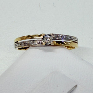Bague en or Jaune et Blanc  18k avec diamants Taille 55