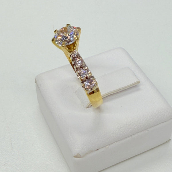 Bague or jaune 18k avec zirconium Taille 56