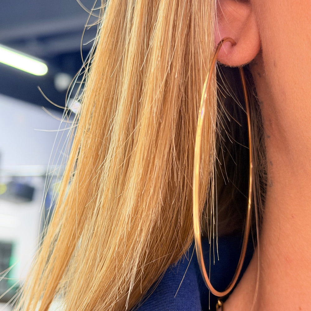 Boucles d'oreilles créoles en or jaune 18 K