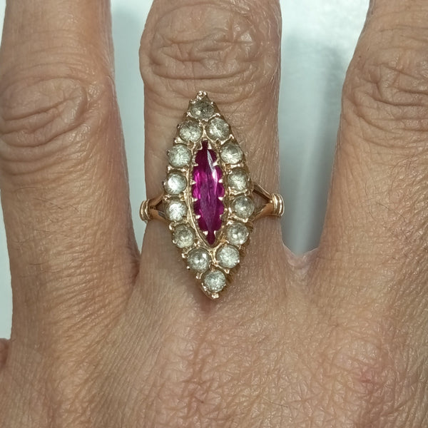 Bague Marquise en Or Jaune 18k avec Rubis Taille 55