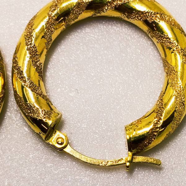 Créoles Demi-Créoles en Or Jaune 18 Carats