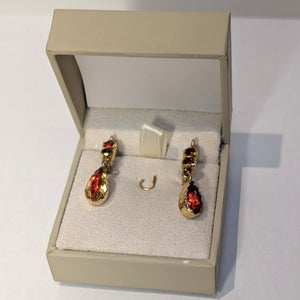 Boucles Dormeuses en Or Jaune 18 Carats avec Zirconiums