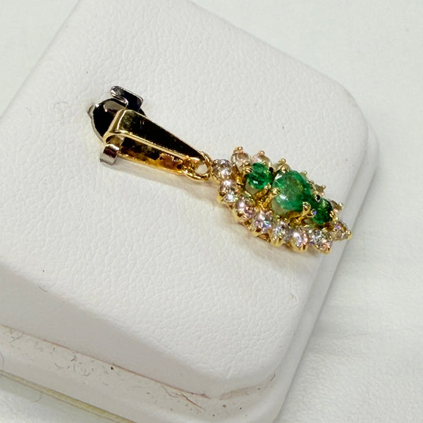 Pendentif en or jaune 18k avec Oxyde de Zirconium