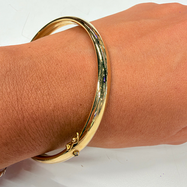 Bracelet Jonc avec Saphir Unique en Or Jaune 18k