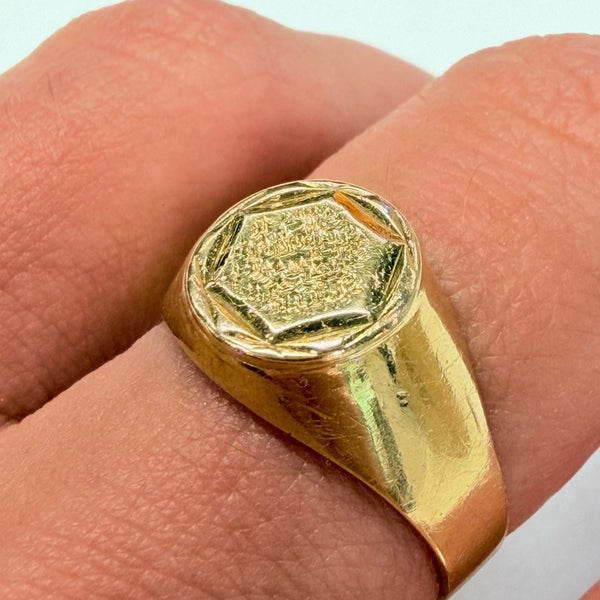 Chevalière en or jaune 18k Taille 54