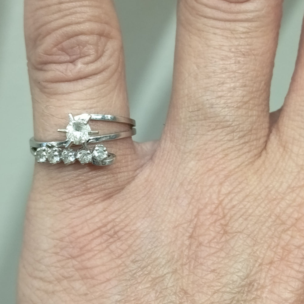 Bague Ancienne en Or Gris 18k avec Topazes - Taille 51