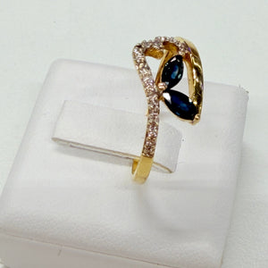 Bague en or jaune 18k, saphirs et diamants Taille 55