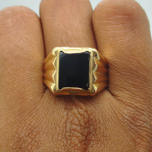 Chevalière en Or Jaune avec Onyx 18K Taille : 62