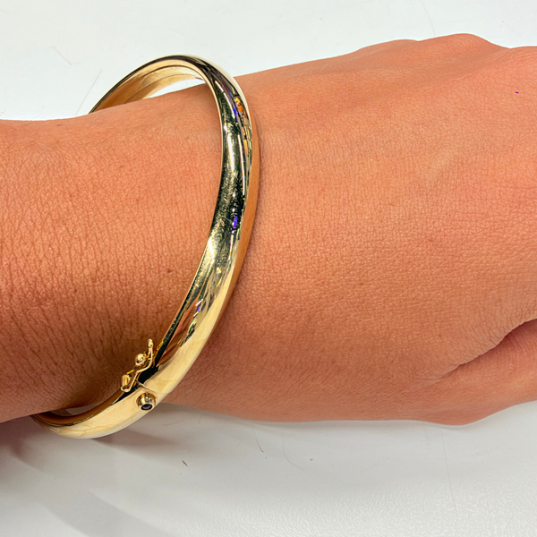 Bracelet Jonc avec Saphir Unique en Or Jaune 18k