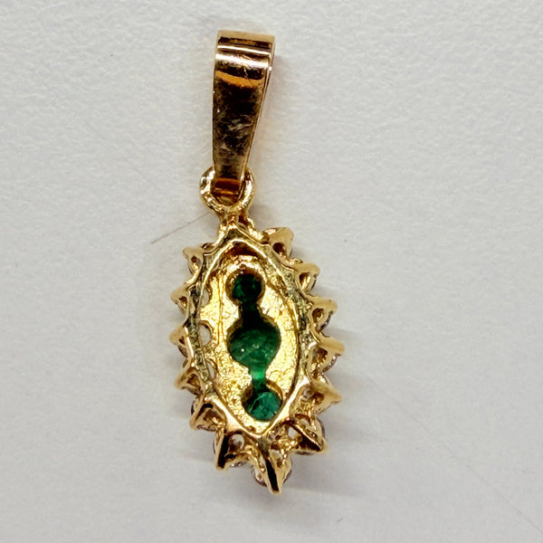 Pendentif en or jaune 18k avec Oxyde de Zirconium
